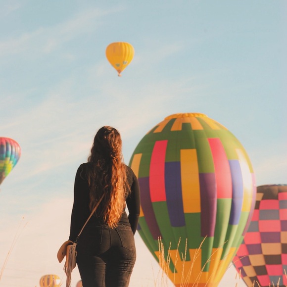 Meet your Posher, Lauryn - Picture 2 of 6